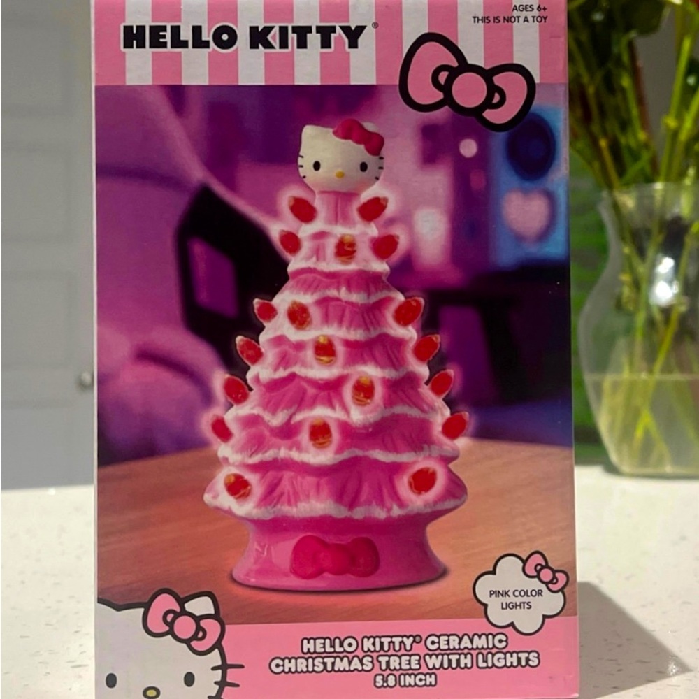NWT - Hello Kitty Mini Ceramic Christmas Tree with Pink Lights